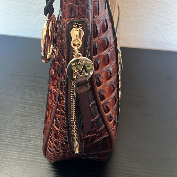 Mia K-MFK Collection Becket Faux Crocodile Embossed Shoulder Bag - Picture 5 of 9